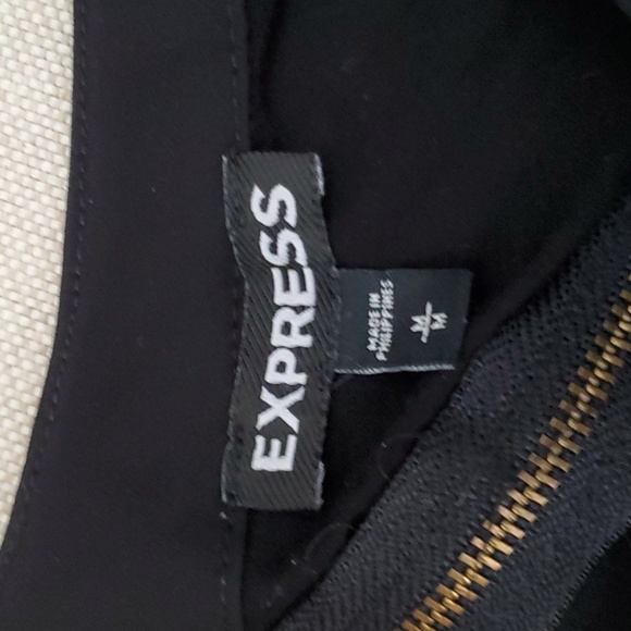 Express Feather Razorback Tank Top - Picture 6 of 6